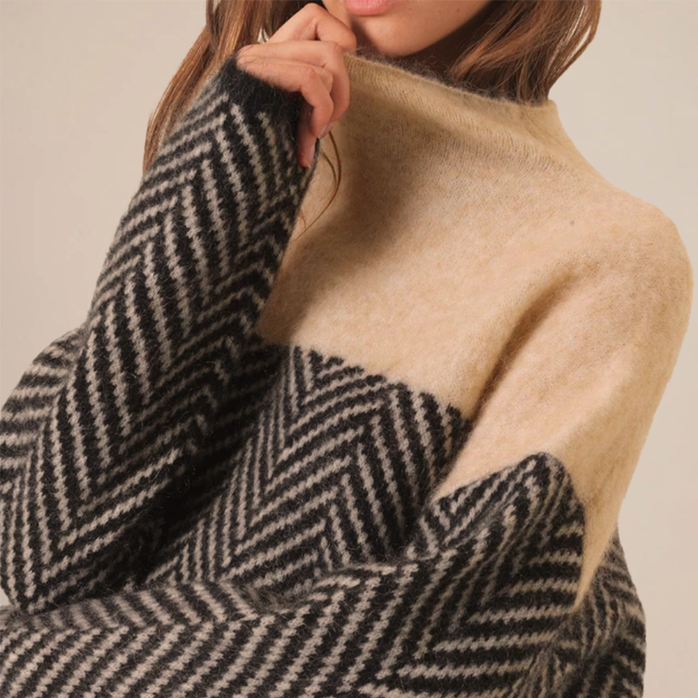 Gia™ - Luxury Cashmere Turtleneck
